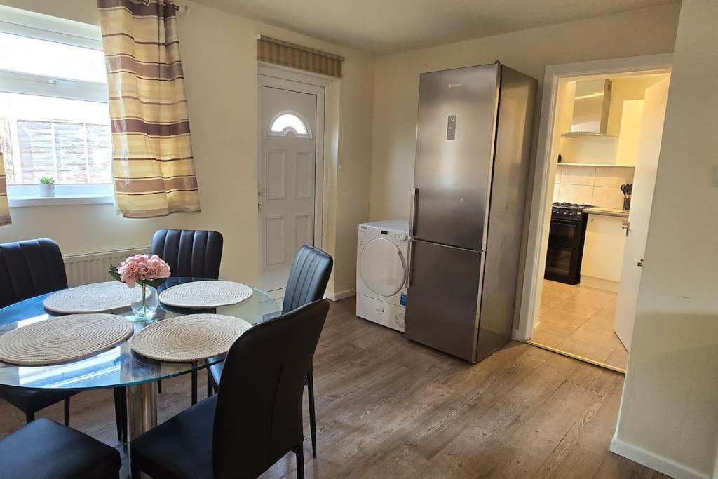Holiday home Eastpark 5 Bdrms Walk To O2 Apollo And *